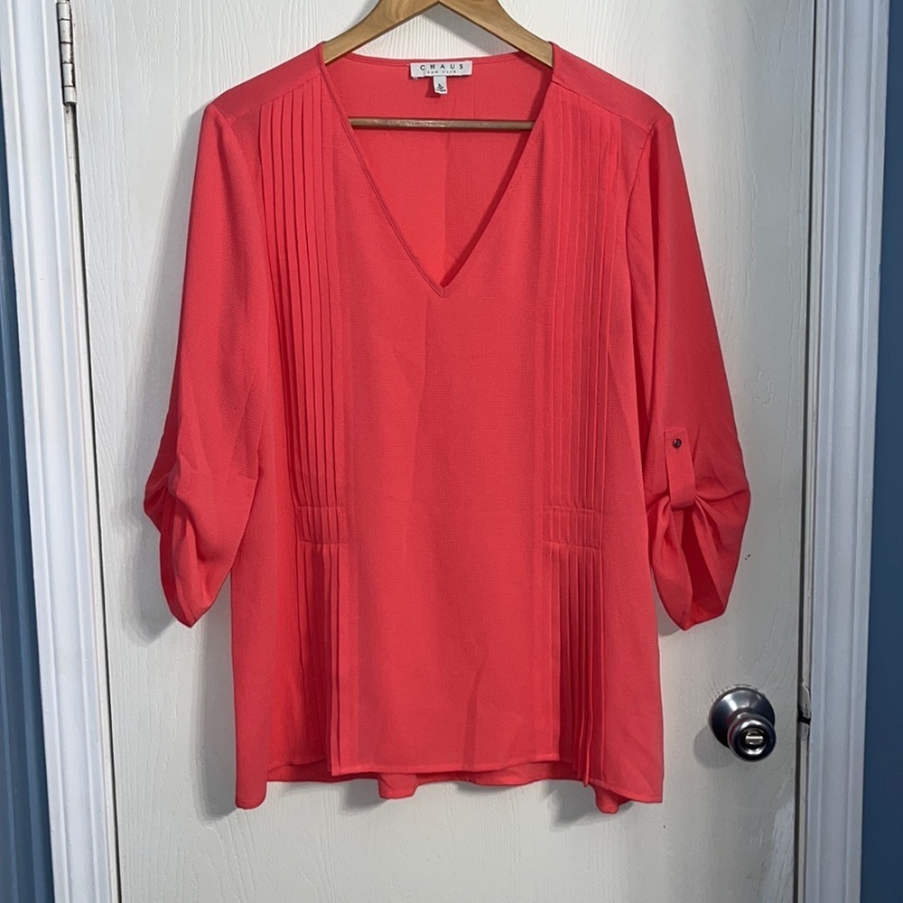 Chaus pink top with striped pattern Sleeves pinned by buttons